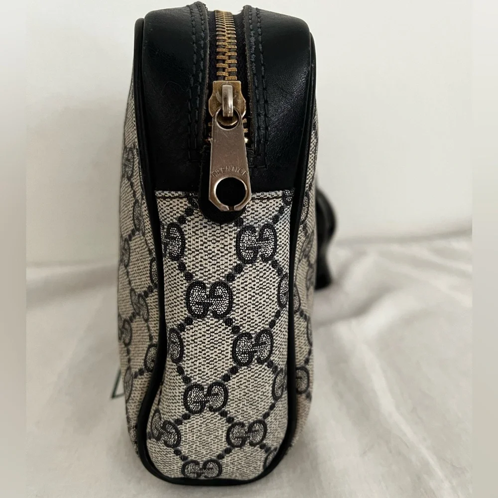 Gucci Blue GG Supreme Sherry Line Clutch Cosmetic Pouch Late1970s-84 Collectible
